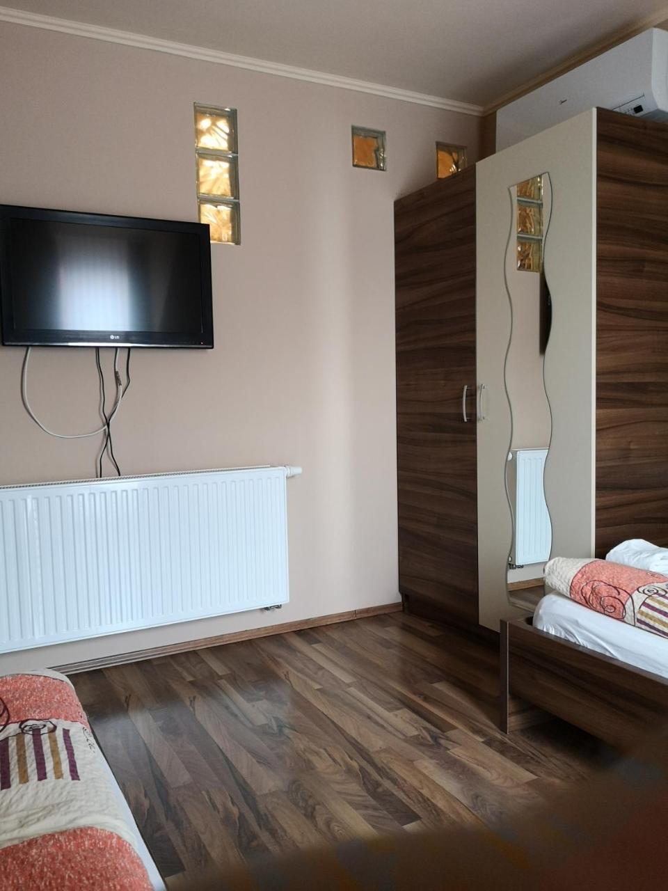 Borostyan Panzio Balatonfuered Bed and Breakfast Eksteriør billede
